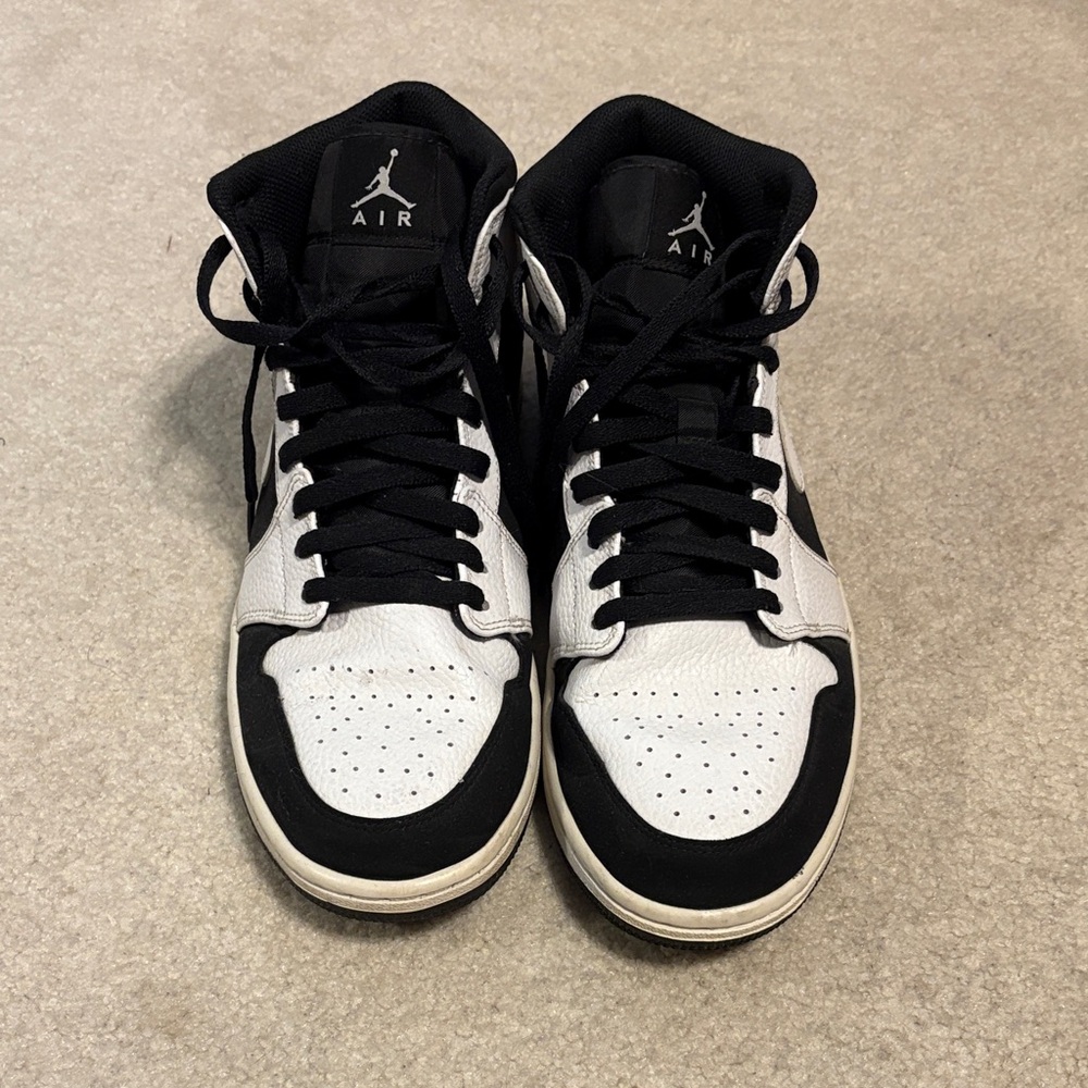 Jordan 1 Men's Black and White High-Top Sneakers